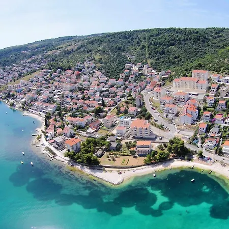 Ferienhaus House With A Parking Space Mastrinka, Ciovo - 7583