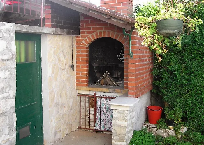 House With A Parking Space Mastrinka, Ciovo - 7583 * 特罗吉尔